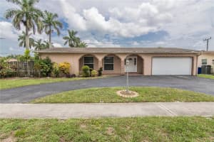 11820 NW 35th St, Sunrise, FL 33323, Sold 09/12/24