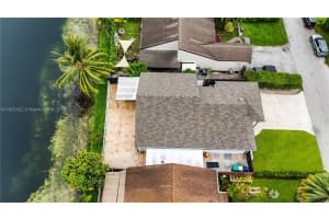 18834 NW 80th Ct, Hialeah, FL 33015, Sold 08/20/24