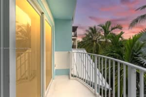 379 Franklin St, Hollywood, FL 33019, Sold 10/15/24