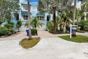379 Franklin St, Hollywood, FL 33019, Sold 10/15/24