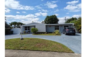 1260 W 62nd St, Hialeah, FL 33012, Sold 12/04/24