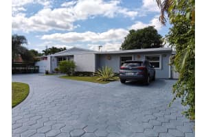1260 W 62nd St, Hialeah, FL 33012, Sold 12/04/24