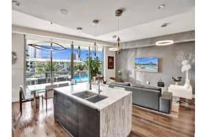 3250 Ne 188th St 207, Aventura
