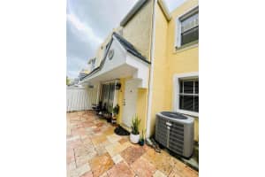 6855 SW 45th Ln Apartment 7, Miami, FL 33155, Sold 01/03/25