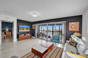 13705 SW 12th St, Pembroke Pines, FL 33027, Sold 12/19/24