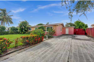 926 W Kalmia Dr, West Palm Beach, FL 33403, Sold 01/03/25