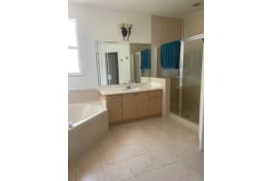 330 SW 87th Path, Miami, FL 33174, Sold 09/19/24