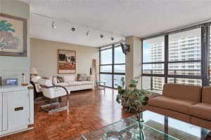 600 NE 36th St APT 1707, Miami, FL 33137, Sold 12/31/24