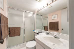 600 NE 36th St APT 1707, Miami, FL 33137, Sold 12/31/24