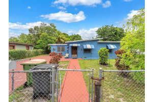 14075 NW 6th Ave, North Miami, FL 33168, Sold 04/16/25