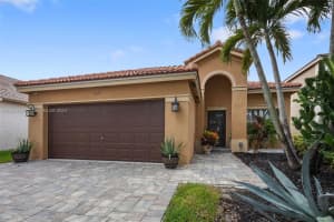 4371 Foxtail Ln, Weston, FL 33331, Sold 10/15/24