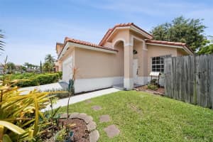 21513 SW 88th Pl, Cutler Bay, FL 33189, Sold 01/03/25