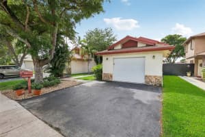 534 Lakeside Cir, Sunrise, FL 33326, Sold 10/28/24
