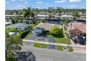 321 SE 4th St, Pompano Beach, FL 33060, Sold 02/21/25