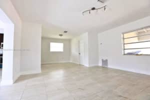 5900 NW 13th St, Sunrise, FL 33313, Sold 10/22/24