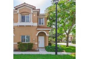 6002 Woodlands Blvd, Tamarac, FL 33319, Sold 08/27/24
