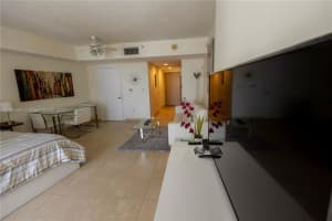 Opera Tower, 1750 N Bayshore Dr APT 1908, Miami, FL 33132, Sold 12/10/24