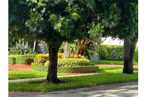 8841 SW 87th St, Miami, FL 33173, Sold 12/06/24