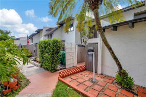 11086 SW 70th Ln, Miami, FL 33173, Sold 11/26/24