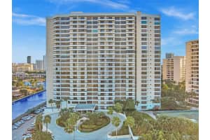 2500 Parkview Dr 2415, Hallandale Beach