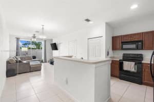 8264 Prestige Commons Dr, Tamarac, FL 33321, Sold 09/11/24