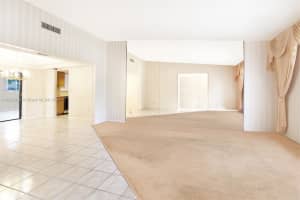 19960 NW 65th Ct, Hialeah, FL 33015, Sold 08/09/24