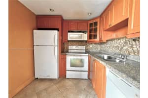 498 NW 165th St, Miami, FL 33169, Sold 09/27/24