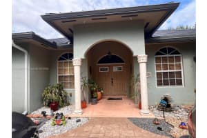 17521 SW 93rd Pl, Palmetto Bay, FL 33157, Sold 11/19/24