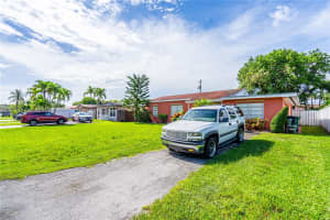 7370 SW 33rd St, Miami, FL 33155, Sold 10/16/24