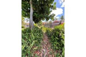 2865 Winkler Ave APT 406, Fort Myers, FL 33916, Sold 10/15/24