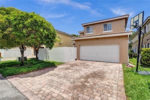 27562 SW 139th Pl, Homestead, FL 33032, Sold 11/05/24