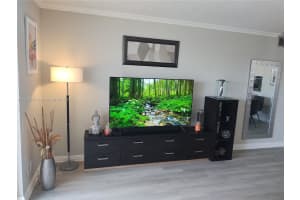 202 SE 10th St APT 302, Dania Beach, FL 33004, Sold 02/11/25