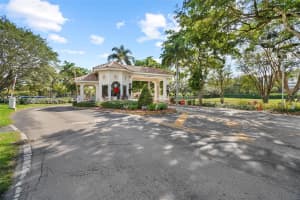 1000 Saint Charles Place, Pembroke Pines, FL 33026 - MLS#A11625257