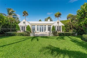 43 N Beach Rd, Hobe Sound, FL 33455, Sold 12/06/24