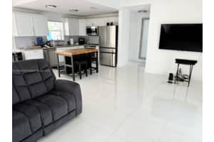 13753 SW 9th St, Miami, FL 33184, Sold 09/17/24