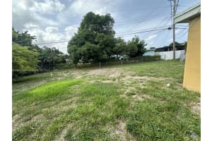 3901 NW 168th St, Miami Gardens, FL 33055, Sold 11/26/24