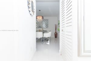 5445 Collins Ave Bay1, Miami Beach
