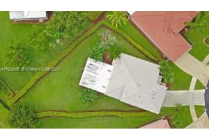 425 SE 24th Dr, Homestead, FL 33033, Sold 08/27/24