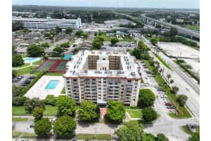 15600 Nw 7th Ave 306, Miami
