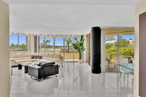 20191 E Country Club Dr APT 407, Aventura, FL 33180, Sold 03/21/25