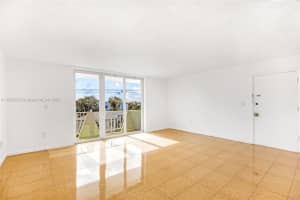 7133 Bay Dr APT 401, Miami Beach, FL 33141, - MLS#A11625570