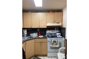 801 NW 47th Ave APT 504W, Miami, FL 33126, Sold 10/28/24