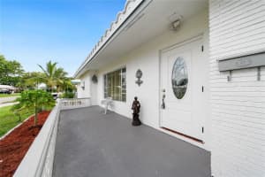 7507 NW 70th Ave, Tamarac, FL 33321, Sold 11/07/24