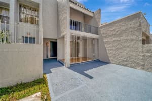 1809 Nw 58th Ave 18, Lauderhill