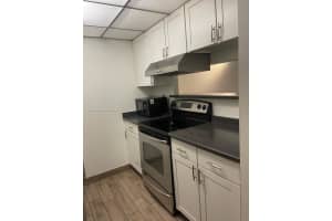 5901 Washington St APT 252, Hollywood, FL 33023, Sold 11/08/24