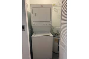 5901 Washington St APT 252, Hollywood, FL 33023, Sold 11/08/24