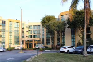 11750 SW 18th St Apt 308-1, Miami, FL 33175, Sold 01/13/25