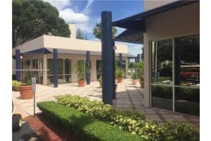7075 NW 186th St, Hialeah, FL 33015, Sold 10/17/24