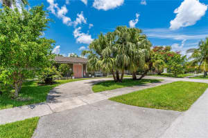 1100 SW 100th Ct, Miami, FL 33174, Sold 10/07/24