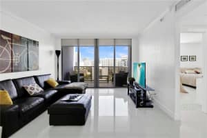 401 69th St APT 1108, Miami Beach, FL 33141, Sold 10/09/24